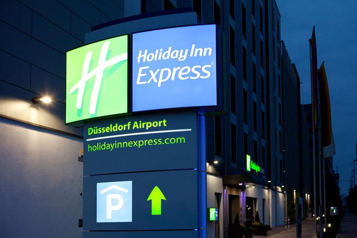 Holiday Inn Express - Dusseldorf Airport Exteriör bild